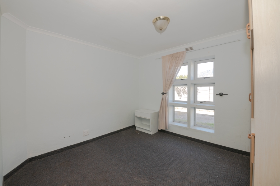 6 Bedroom Property for Sale in Pringle Bay Western Cape